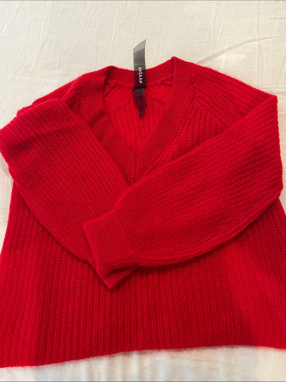 NAADAM Vagabond Bright Red V-Neck Ribbed Sweater